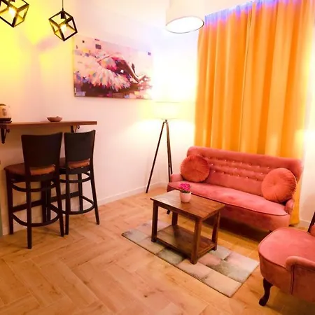 Ma-La Apartment Split